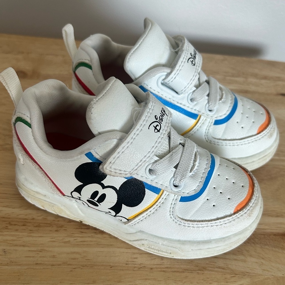 Disney Toddler White and Multicolor Sneakers